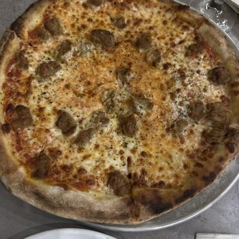 3 Sons Brewing - Sausage pizza - Breweries Near Me - Dania Beach, Florida