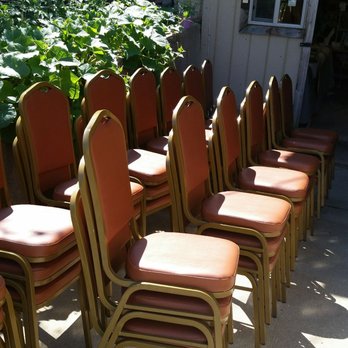 Chuck's Upholstery - Finish product - Furniture Reupholstery Near Me - Freeport, Illinois Chuck's Upholstery - Finish product - Furniture Reupholstery Near Me - Freeport, Illinois