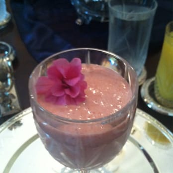 Shadowlawn Bed & Breakfast - Strawberry "soup" - Hotels Near Me - Columbus, Mississippi