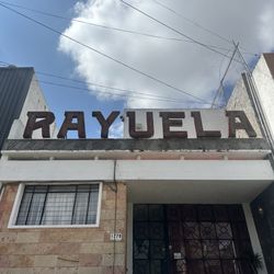 Rayuela Bodega de Vino - Entrance