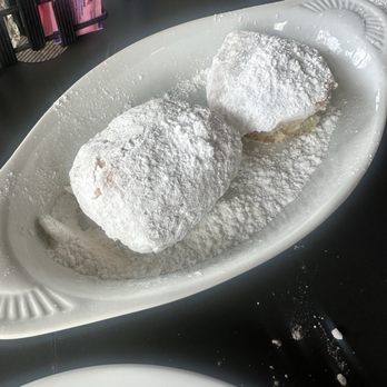 City Cafe - Beignets - Seafood Near Me - Baton Rouge, Louisiana