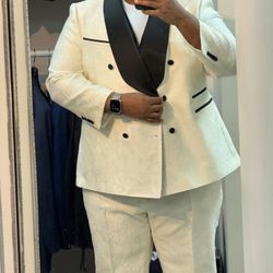 Bzach Custom & Off The Rack Suits - Great texture and attention to detail.