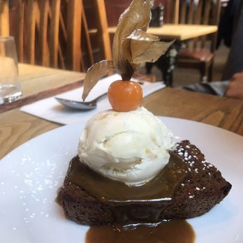 Dartmouth Castle - Sticky toffee pudding - Pubs Near Me - London, XGL