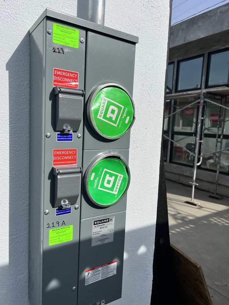 Slide of RNT Electric Solutions