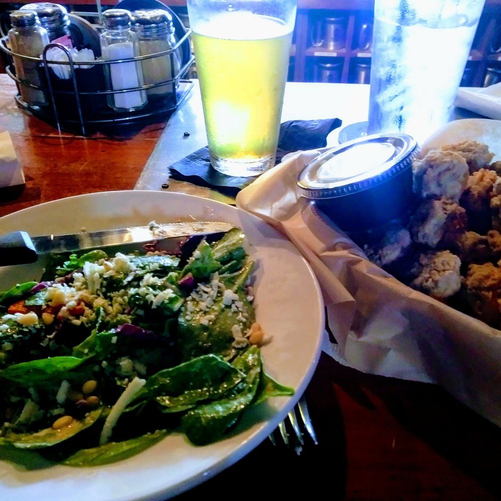 Boondoggles Pub - Spinach salad & fried mushrooms - Bars Near Me - El Lago, Texas