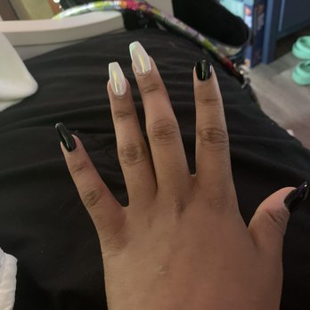 Tracy's Nails - Pointer nail broken off - Nail Salons Near Me - Capitola, California Tracy's Nails - Pointer nail broken off - Nail Salons Near Me - Capitola, California