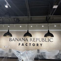 Banana republic store