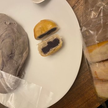 Diamond Bakery - Purple yam haupia. Little dense for my taste. A 4 pack. - Bakeries Near Me - Monterey Park, California