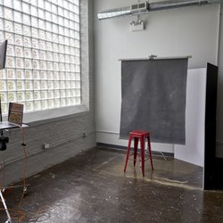 312 Pixels - I use natural light in many of my photos.