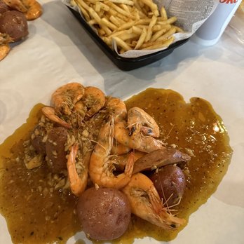Kickin Kajun - Cajun/Creole Near Me - Honolulu, Hawaii