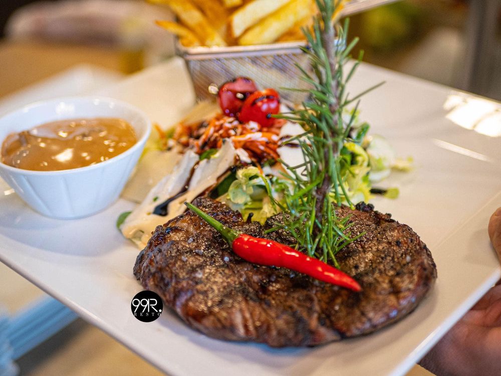 STEAK LOUNGE RESTAURANT GRILL & LIBANAIS 14 Photos 112 avenue