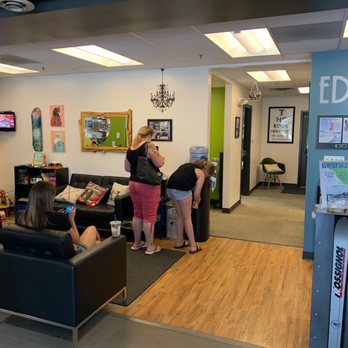 Edge Optics - Waiting area - Optometrists Near Me - Fort Collins, Colorado Edge Optics - Waiting area - Optometrists Near Me - Fort Collins, Colorado