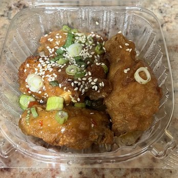 Glur - Peek Gai Tod (Fried Chicken Wings) - Thai Near Me - New York, New York