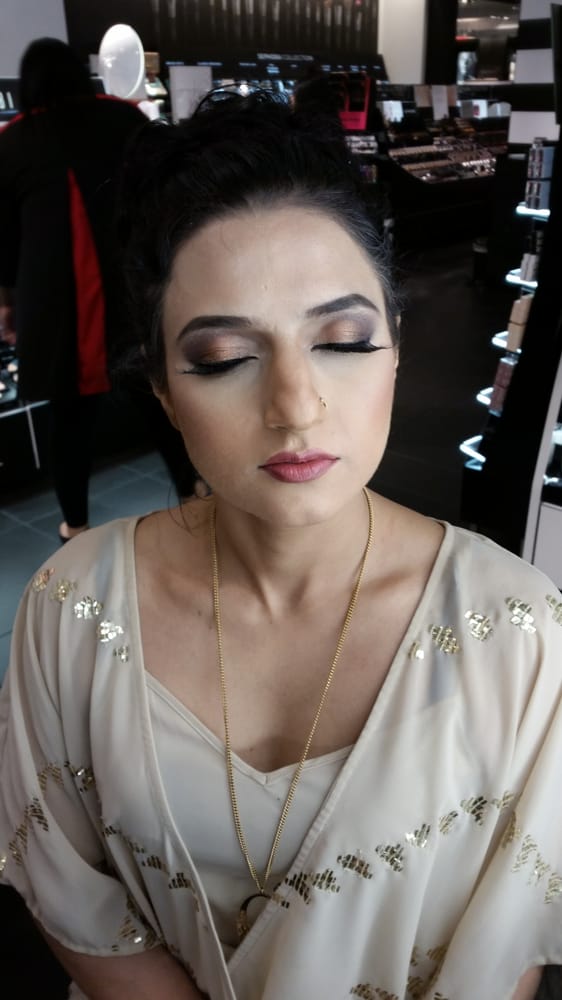 Sarah B Makeup Logo