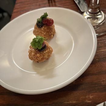 Le Bouchon - French Near Me - Chicago, Illinois