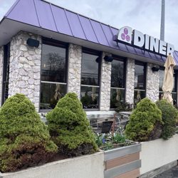 Shoreline Diner & Vegetarian Enclave