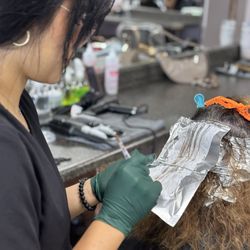 Monarch School Of Cosmetology - Foil Highlights