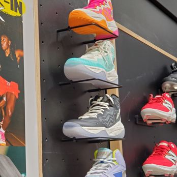 DICK'S Sporting Goods - Outdoor Gear Near Me - Daly City, California