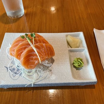 Sushi Kanpai - Sashimi salmon - Sushi Bars Near Me - Seattle, Washington Sushi Kanpai - Sashimi salmon - Sushi Bars Near Me - Seattle, Washington
