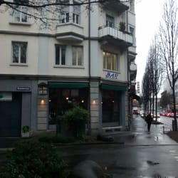 Oops-Bar - Oops - a warm welcome in the rain.
