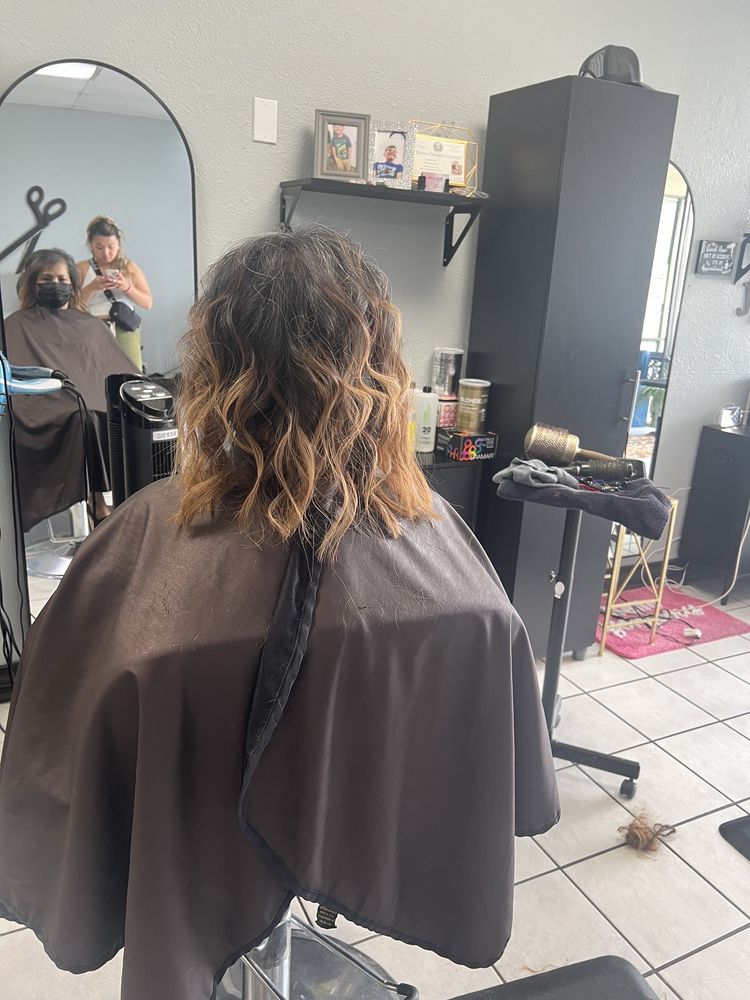 La Bella Hair Salon Image