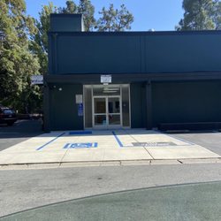 A Perfect Massage - A Perfect Massage: Exterior business complex