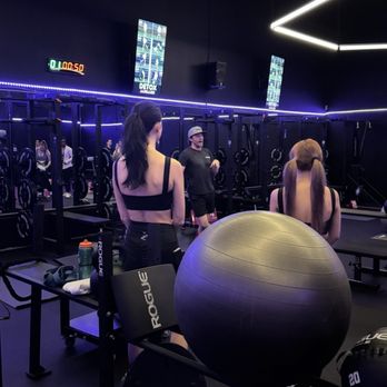 Studeo - Gyms Near Me - Vancouver, British Columbia