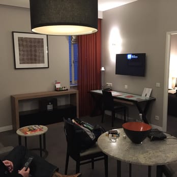 Adina Hotel Berlin Checkpoint Charlie - Common area - Hotels Near Me - Berlin, BE