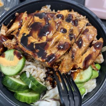 WaBa Grill - White meat chicken rice and veggie bowl with boom boom sauce - Fast Food Near Me - Anaheim, California