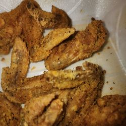 Rocks Landing Bar - Lemon pepper wing