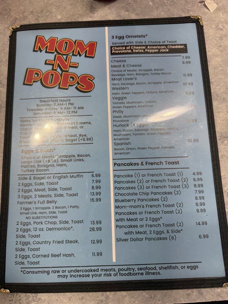 Mom & Pop's Family Restaurant Logo