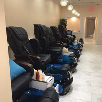 Diamond Nail Lounge - Nail Salons Near Me - Sterling, Virginia