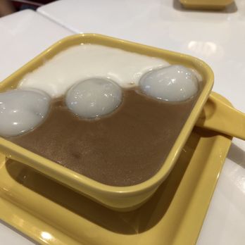 Sweethoney Dessert - Almond and Walnut with Rice Ball - Desserts Near Me - Alhambra, California Sweethoney Dessert - Almond and Walnut with Rice Ball - Desserts Near Me - Alhambra, California