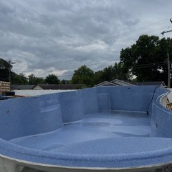 R & R Fiberglass Pools