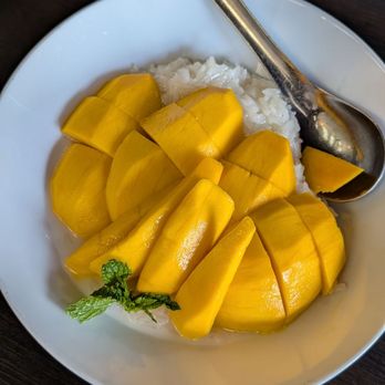 Bangkok Kitchen - Let's talk about the mango sticky rice! Give me that yummy yummy yummy! - Thai Near Me - Santa Ana, California