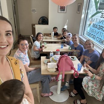 Gati - Inside seating - Ice Cream & Frozen Yogurt Near Me - Austin, Texas