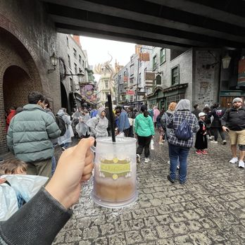 LEAKY CAULDRON AT UNIVERSAL ORLANDO - Updated October 2025 - 12 Photos