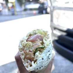 Oh My Poki - Spicy Tuna, Tuna, avocado, ginger, spicy sauces!! Brown rice, etc!
