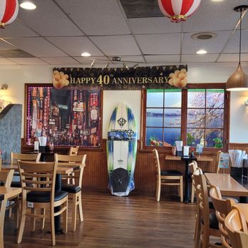 Bamboo Teri House - Clean tables and decor. - Japanese Near Me - Long Beach, California Bamboo Teri House - Clean tables and decor. - Japanese Near Me - Long Beach, California