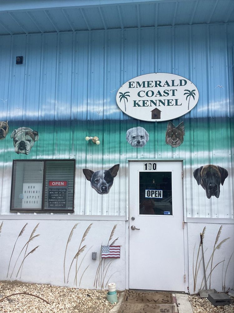Emerald Coast Kennel Image
