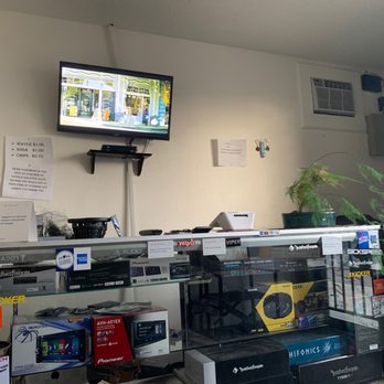 Creative Elite Sounds - Waiting area - Auto Security Near Me - Grand Terrace, California Creative Elite Sounds - Waiting area - Auto Security Near Me - Grand Terrace, California