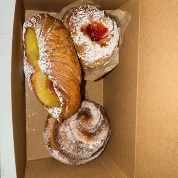 Dos Hermanos Bakery - Bakeries Near Me - Beaverton, Oregon