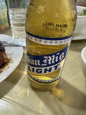 Aling Lucing by null