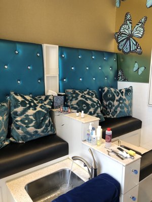 Isle Pedispa by null