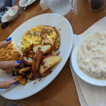 Peach Valley Café - Western Omelette without cheese - Breakfast & Brunch Near Me - Mount Dora, Florida Peach Valley Café - Western Omelette without cheese - Breakfast & Brunch Near Me - Mount Dora, Florida