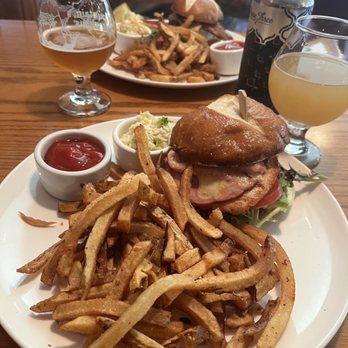Mountain Brauhaus - New American Near Me - Gardiner, New York Mountain Brauhaus - New American Near Me - Gardiner, New York