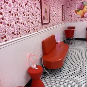 Jazzberry Scoops - Ice Cream & Frozen Yogurt Near Me - Fort Lauderdale, Florida
