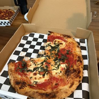 Lyle's Pizzeria - Margherita - Pizza Near Me - Omaha, Nebraska