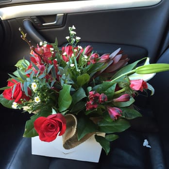 Flowers For Dreams - This Large "Love" arrangement is a JOKE. - Florists Near Me - Chicago, Illinois