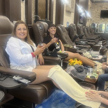 Palace Nail Lounge Gilbert - Nail Salons Near Me - Mesa, Arizona